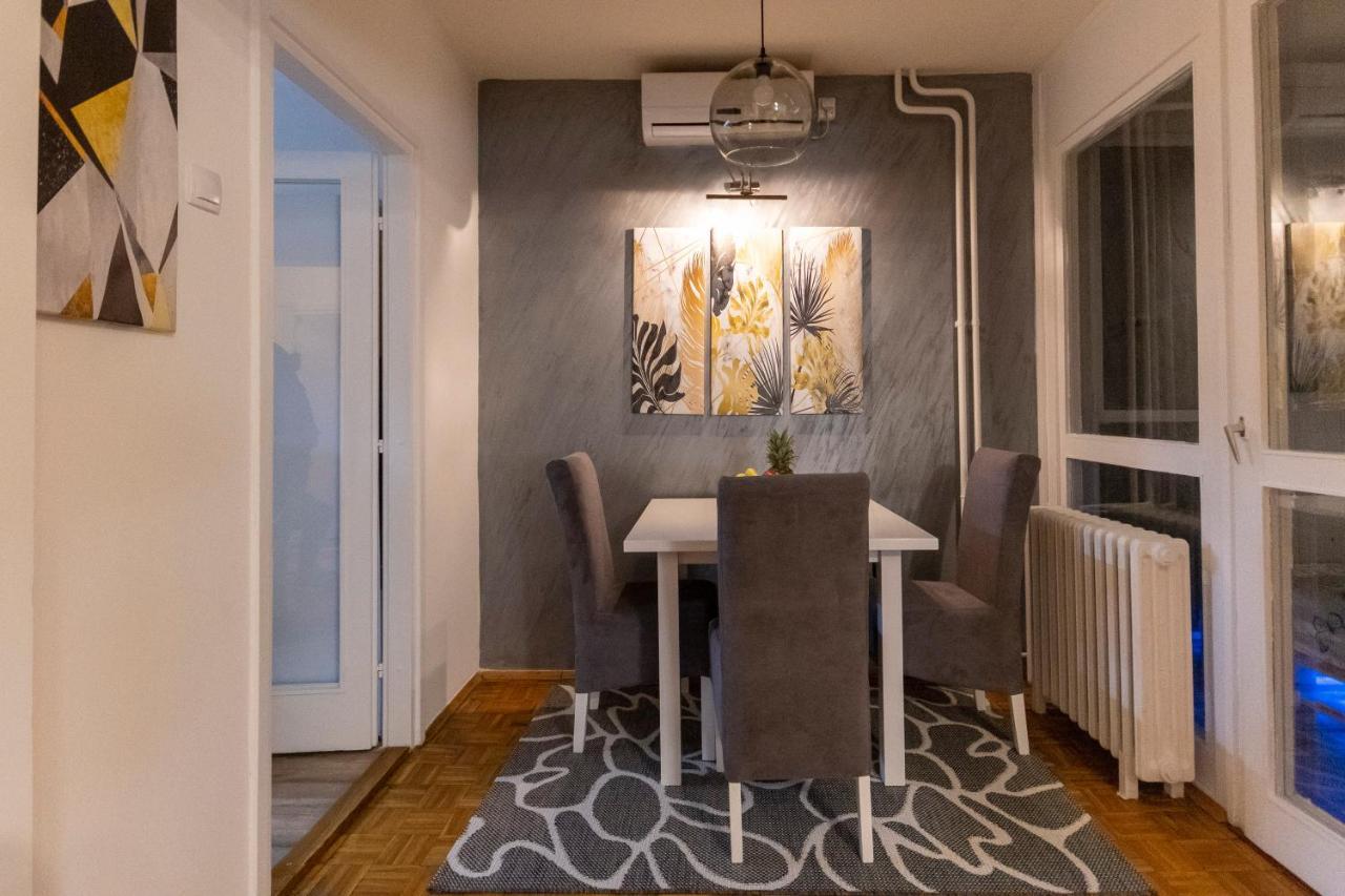 Apartman 22 Belgrado Buitenkant foto